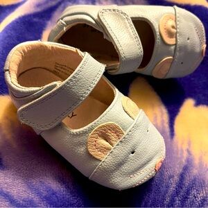 Jack & lily leather light blue my Mocs muffin shoes